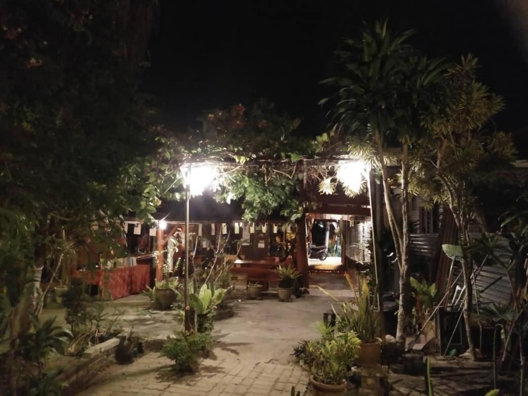 Nazri Nipah Camp Pangkor Hotel Kampung Teluk Nipah Luaran gambar