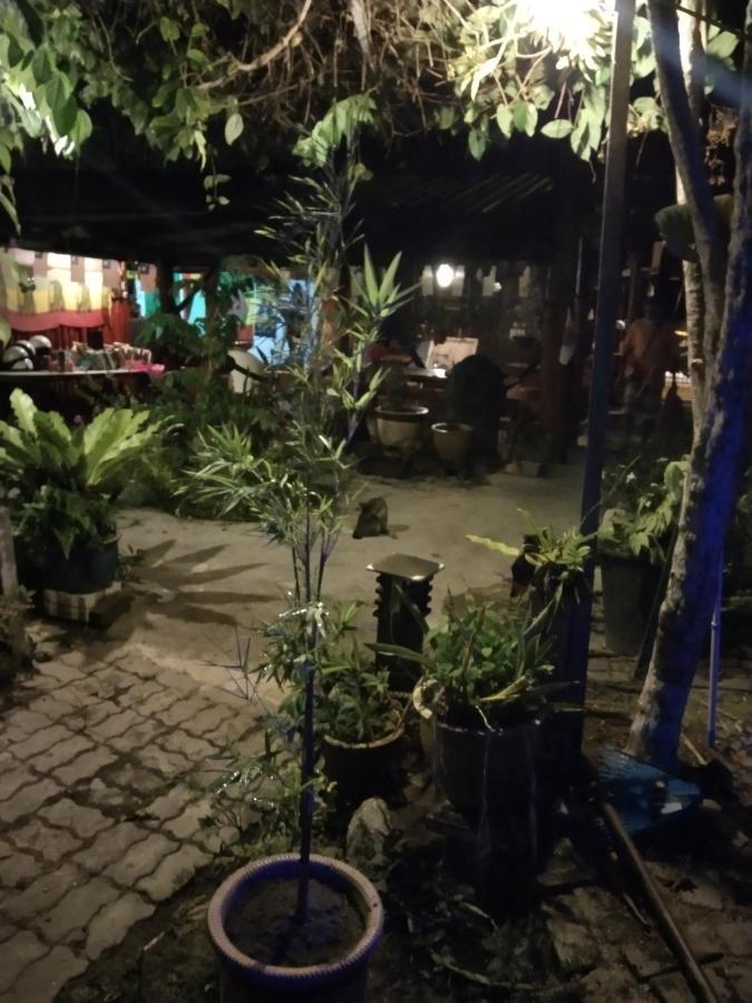 Nazri Nipah Camp Pangkor Hotel Kampung Teluk Nipah Luaran gambar