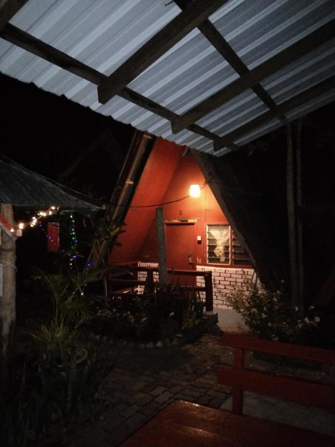 Nazri Nipah Camp Pangkor Hotel Kampung Teluk Nipah Luaran gambar