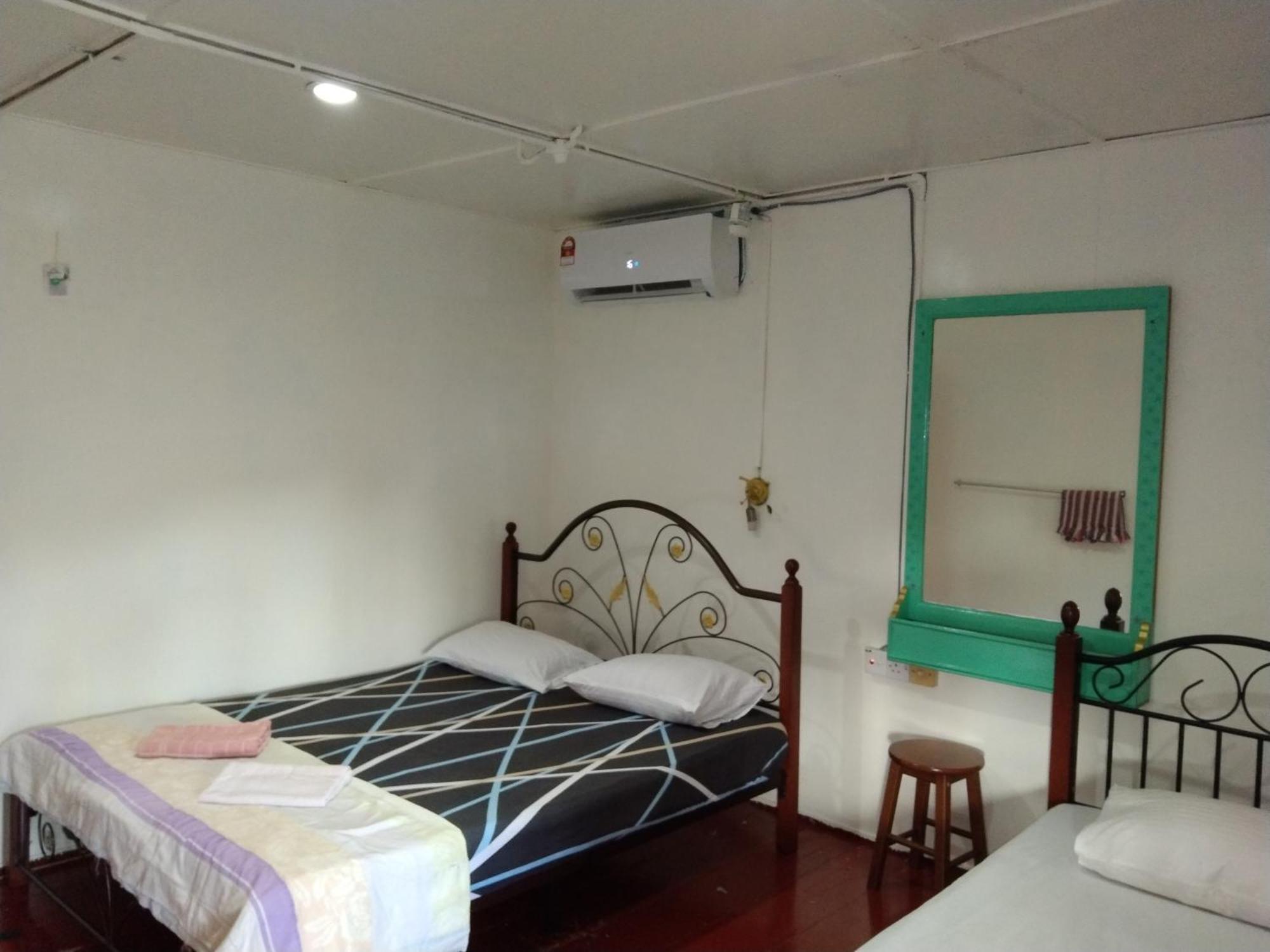 Nazri Nipah Camp Pangkor Hotel Kampung Teluk Nipah Bilik gambar