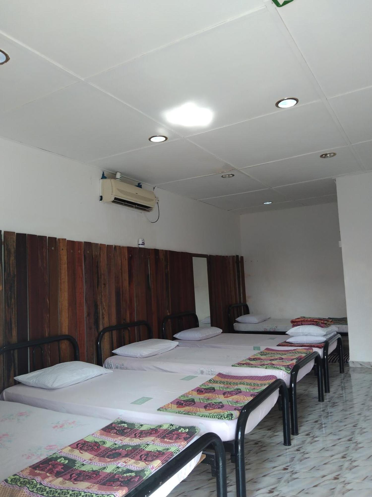 Nazri Nipah Camp Pangkor Hotel Kampung Teluk Nipah Bilik gambar